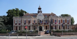 LE BON COUVREUR À Carvin